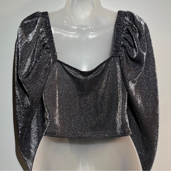 Gianni Bini Metallic Sweetheart Neck Long Sleeve Square Back Top - Picture 4 of 5